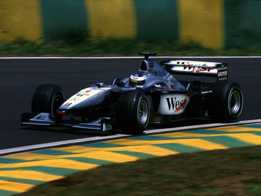  McLaren Mercedes-Benz MP4-15 2000 года  (фото 9 из 12)